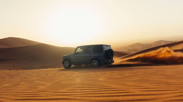 Desert Safari Luxury Cars (Mercedes G-Wagon & Range Rover) - Image 2